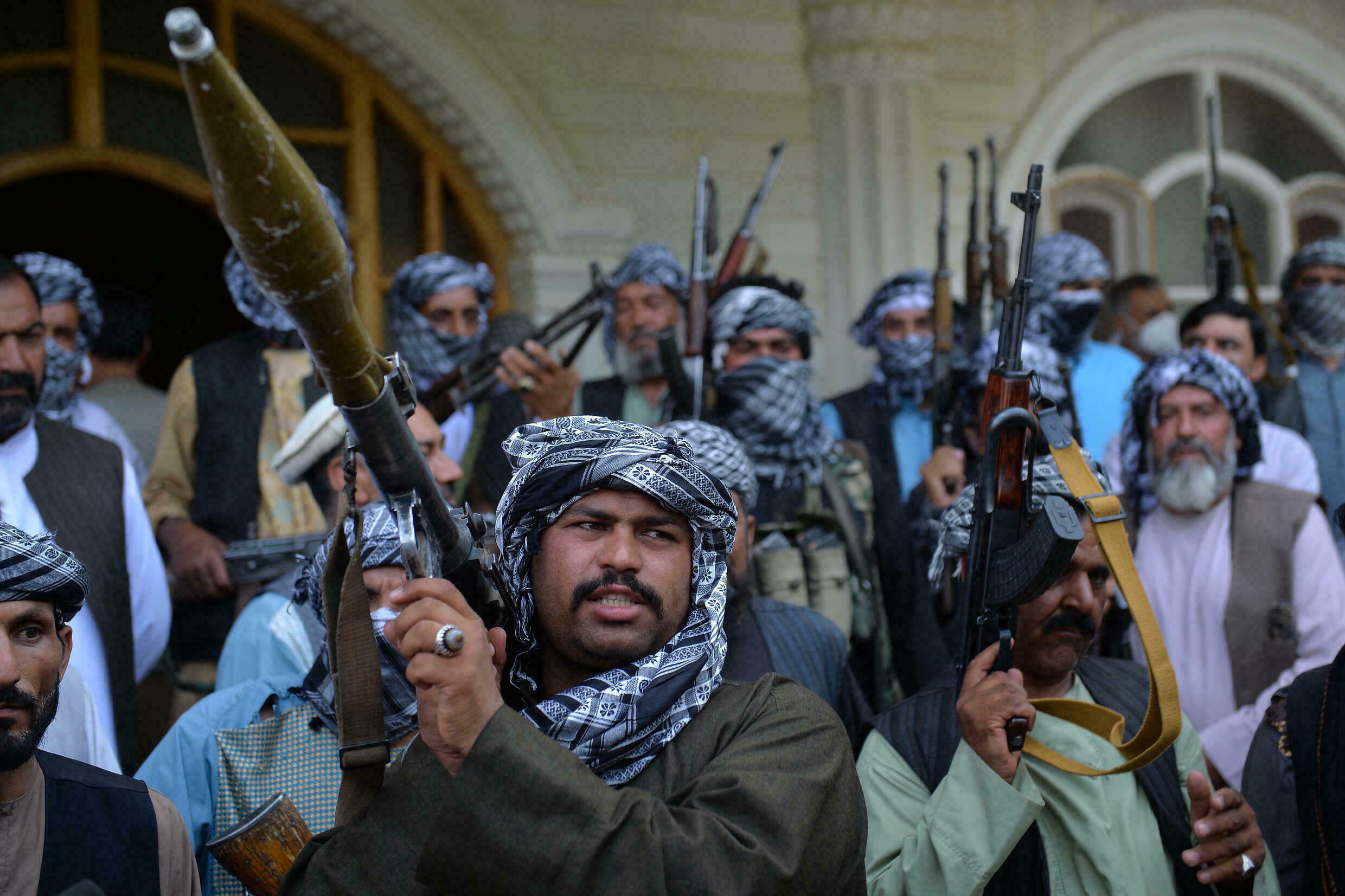 Талибы отказались дать США и Британии дополнительное время для эвакуации