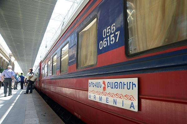 Этим летом Грузию железнодорожным путем посетило на 13% больше туристов из Армении