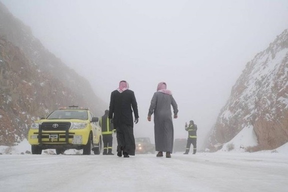 Аномальный холод: Саудовскую Аравию засыпало снегом 